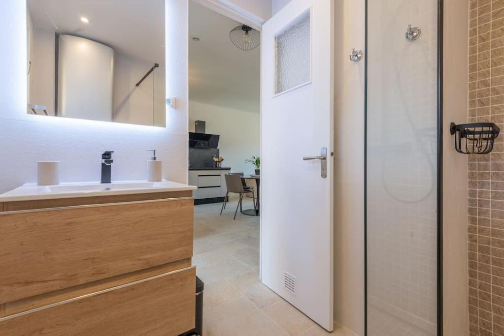 2P Neuf Au Coeur De St Jean Cap Ferrat Apartment Сен-Жан-Кап-Фера Екстериор снимка